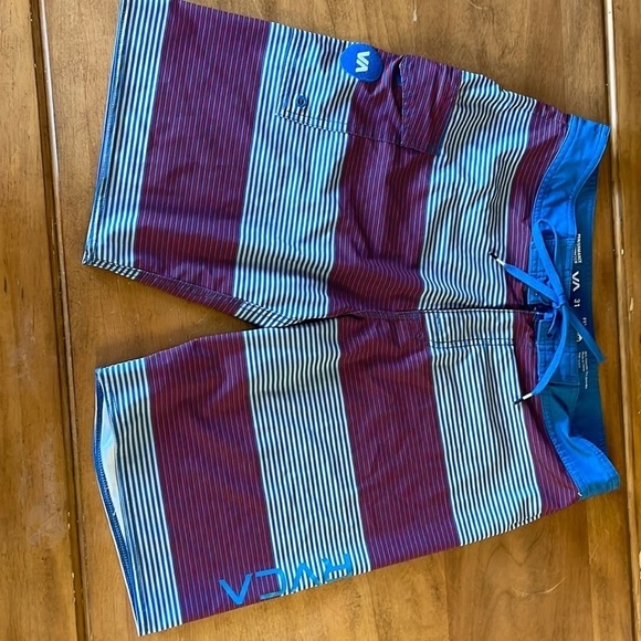 RVCA Board Shorts Size 31 - Picture 2 of 13